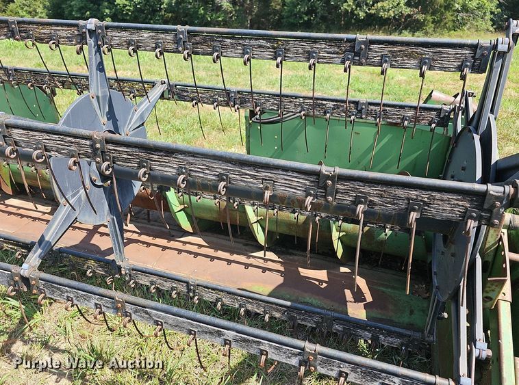 image for item NT9867 John Deere 215  rigid head