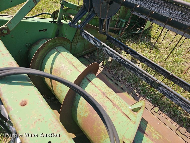 image for item NT9867 John Deere 215  rigid head