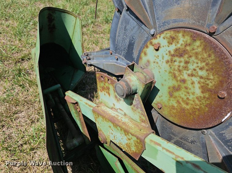 image for item NT9867 John Deere 215  rigid head