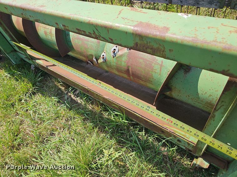 image for item NT9867 John Deere 215  rigid head