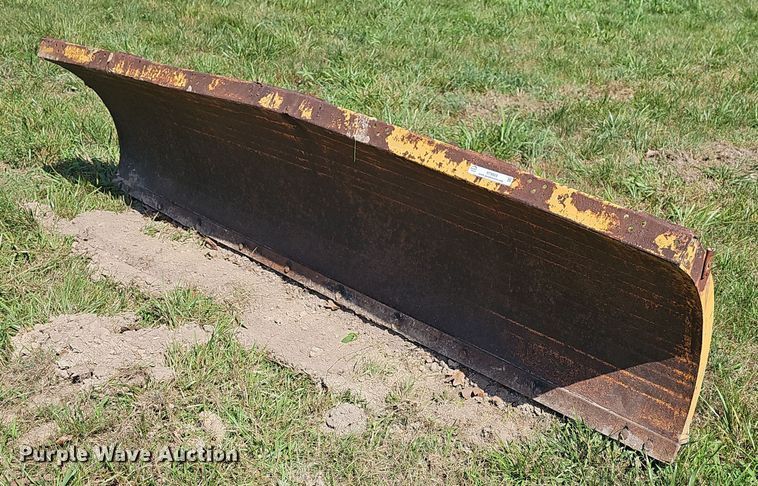 image for item NT9869 John Deere  10' W blade