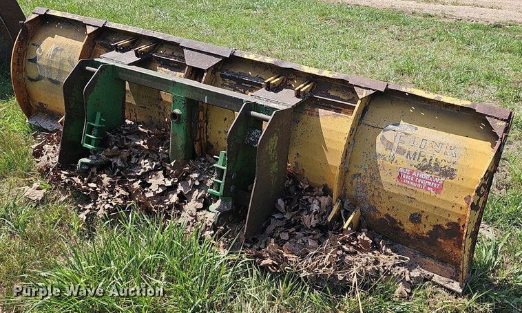 image for item NT9869 John Deere  10' W blade