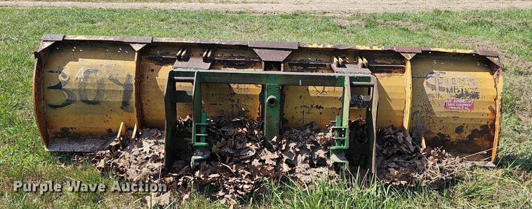 image for item NT9869 John Deere  10' W blade