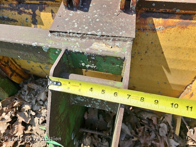 image for item NT9869 John Deere  10' W blade