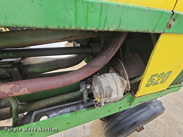 image for item NT9901 John Deere 520  tractor