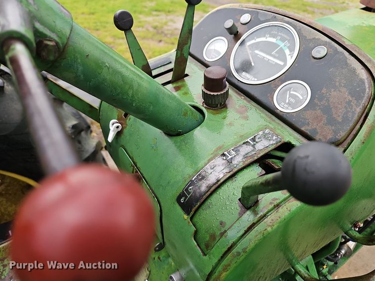 image for item NT9902 1962 John Deere 3010  tractor