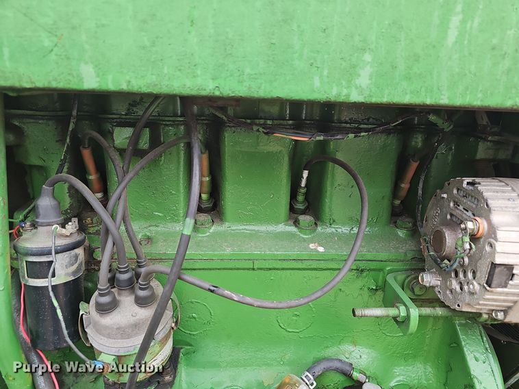 image for item NT9902 1962 John Deere 3010  tractor