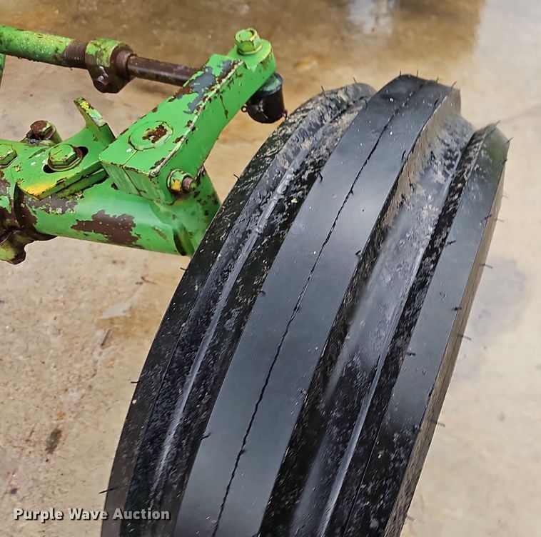 image for item NT9902 1962 John Deere 3010  tractor