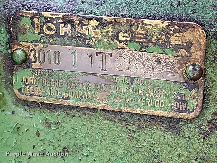 image for item NT9902 1962 John Deere 3010  tractor