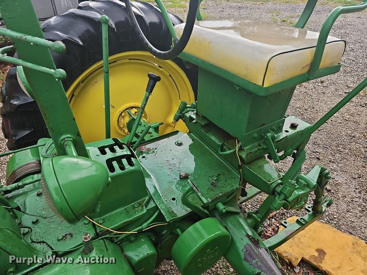 image for item NT9903 John Deere B  tractor