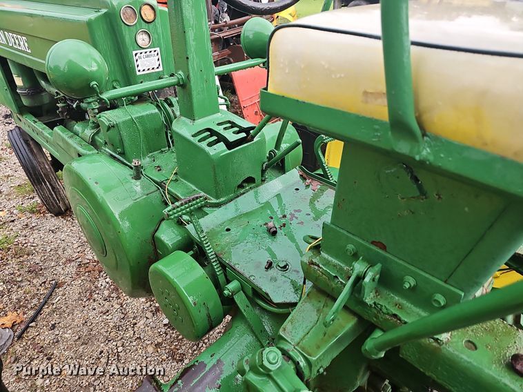 image for item NT9903 John Deere B  tractor