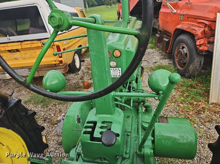 image for item NT9903 John Deere B  tractor