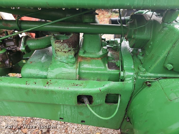 image for item NT9903 John Deere B  tractor