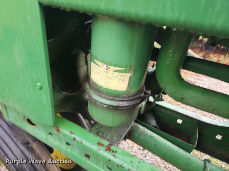 image for item NT9903 John Deere B  tractor