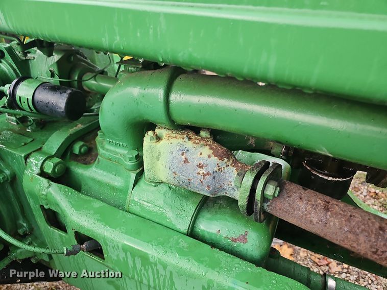 image for item NT9903 John Deere B  tractor