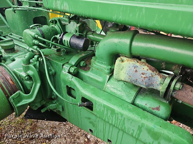 image for item NT9903 John Deere B  tractor