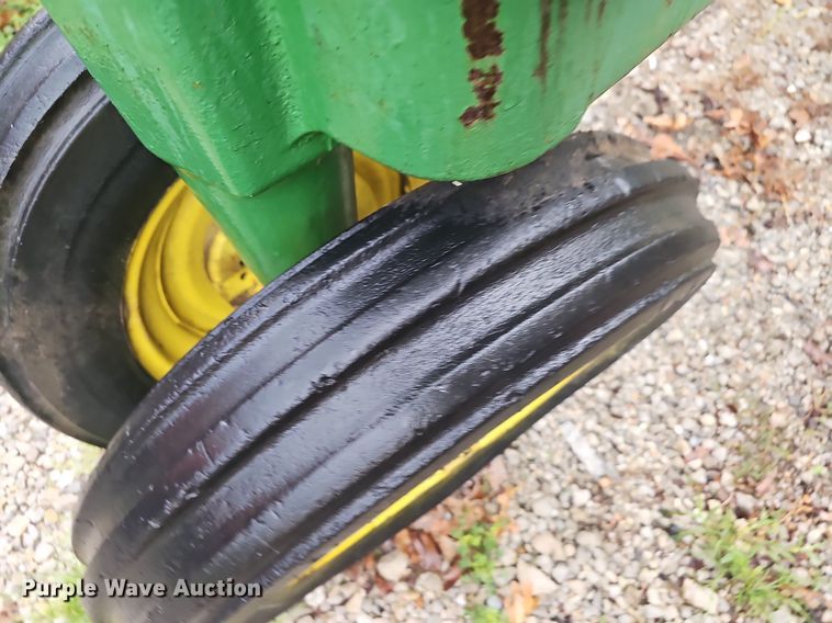 image for item NT9903 John Deere B  tractor