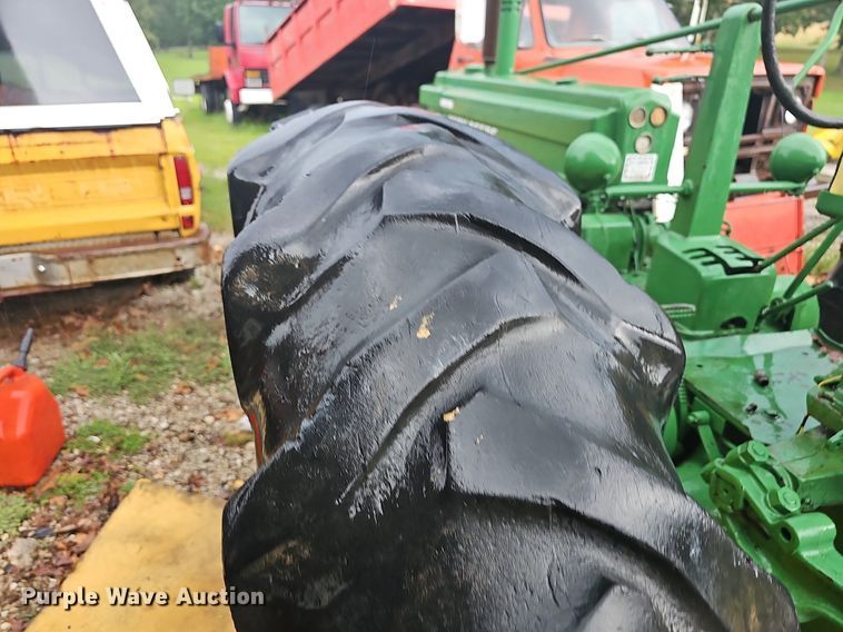 image for item NT9903 John Deere B  tractor