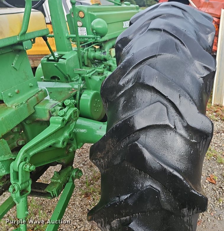 image for item NT9903 John Deere B  tractor