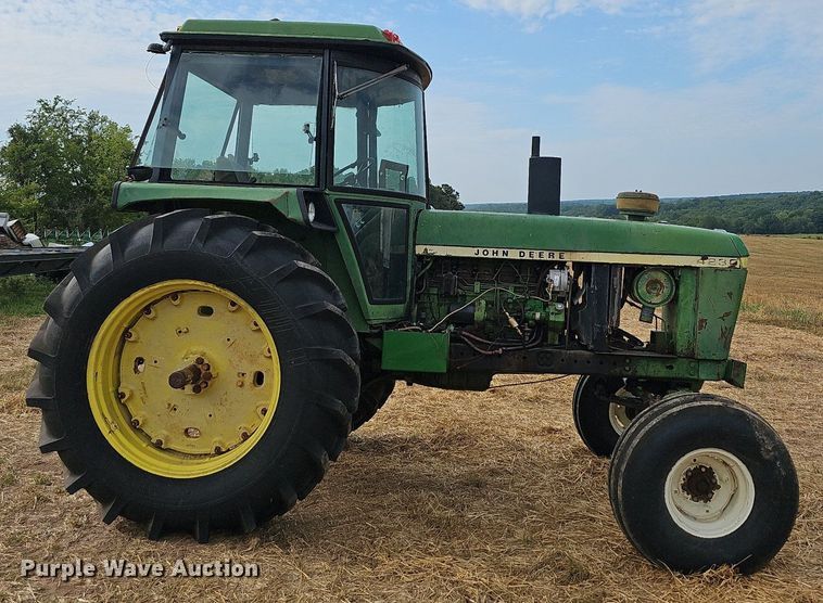 image for item NT9910 1974 John Deere 4230  tractor