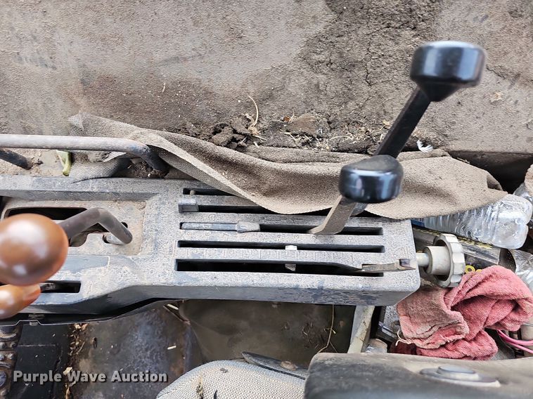 image for item NT9910 1974 John Deere 4230  tractor