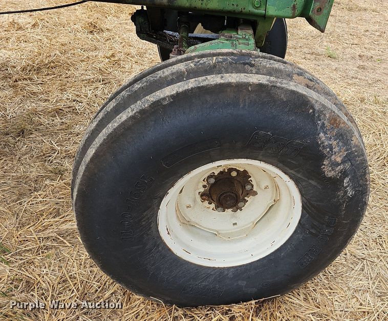 image for item NT9910 1974 John Deere 4230  tractor