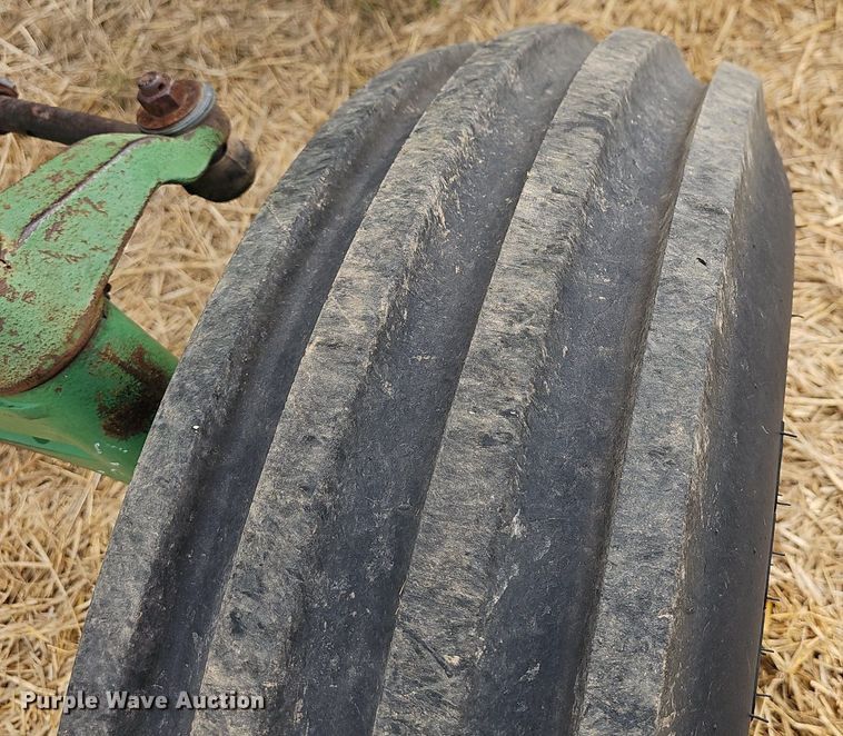 image for item NT9910 1974 John Deere 4230  tractor