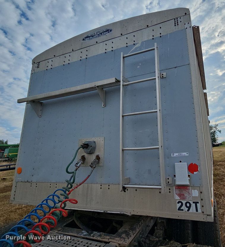 image for item NT9911 1996 Diamond T  grain trailer