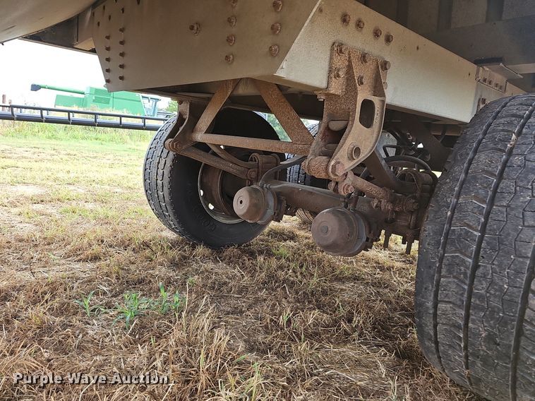 image for item NT9911 1996 Diamond T  grain trailer