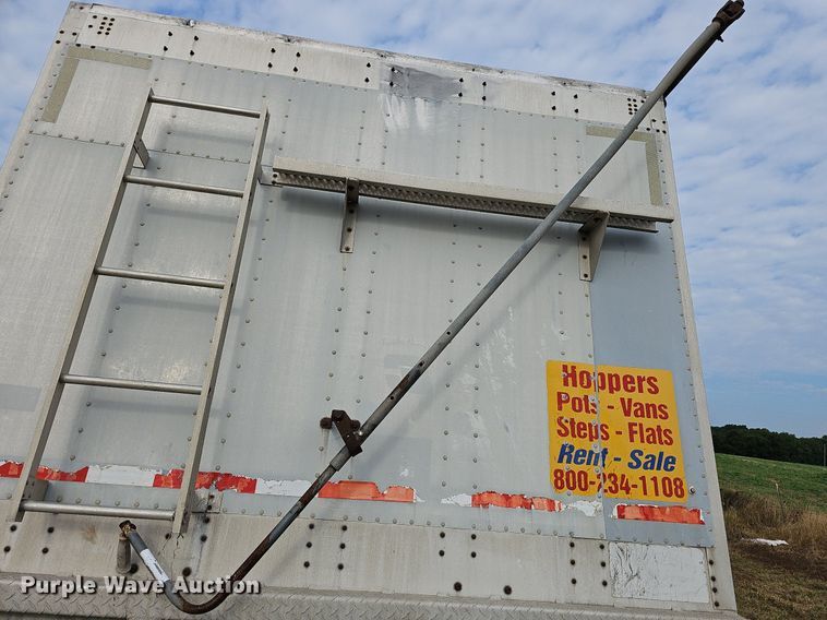 image for item NT9911 1996 Diamond T  grain trailer