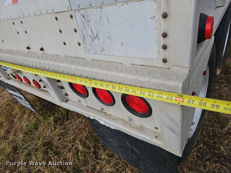 image for item NT9911 1996 Diamond T  grain trailer