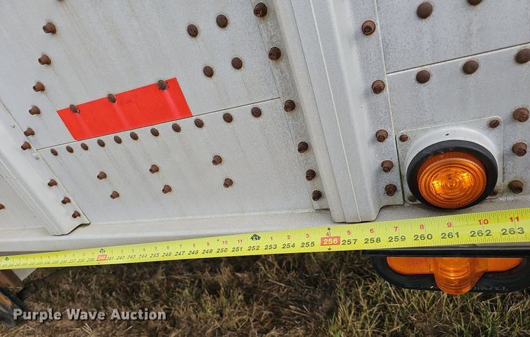 image for item NT9911 1996 Diamond T  grain trailer