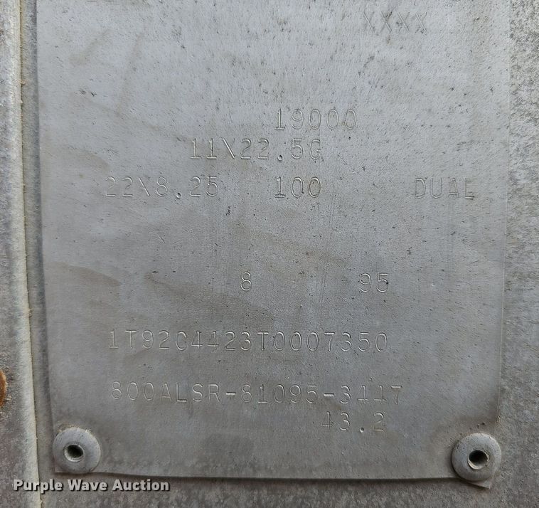 image for item NT9911 1996 Diamond T  grain trailer