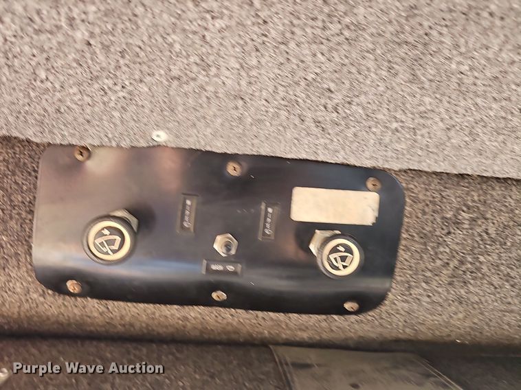 image for item NT9912 1988 International F9370  grain truck with trailer