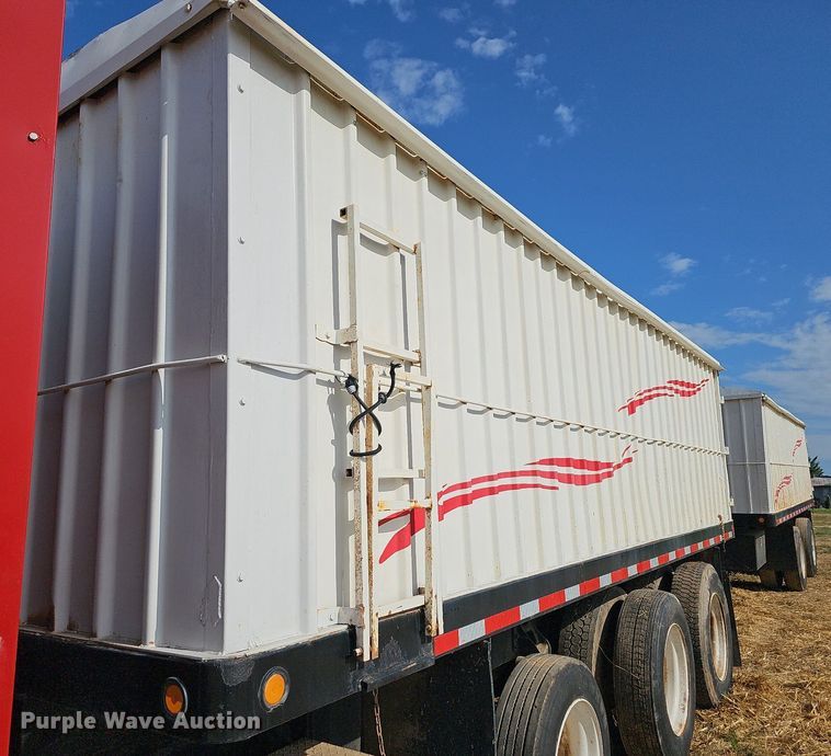 image for item NT9912 1988 International F9370  grain truck with trailer