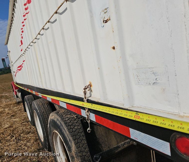 image for item NT9912 1988 International F9370  grain truck with trailer