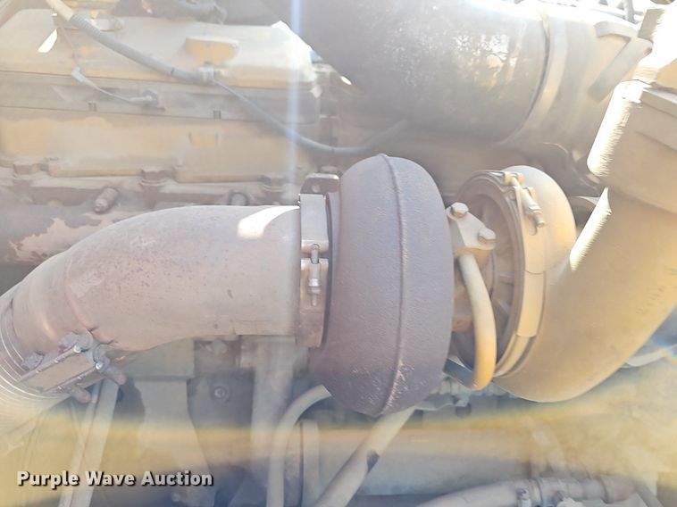 image for item NT9912 1988 International F9370  grain truck with trailer