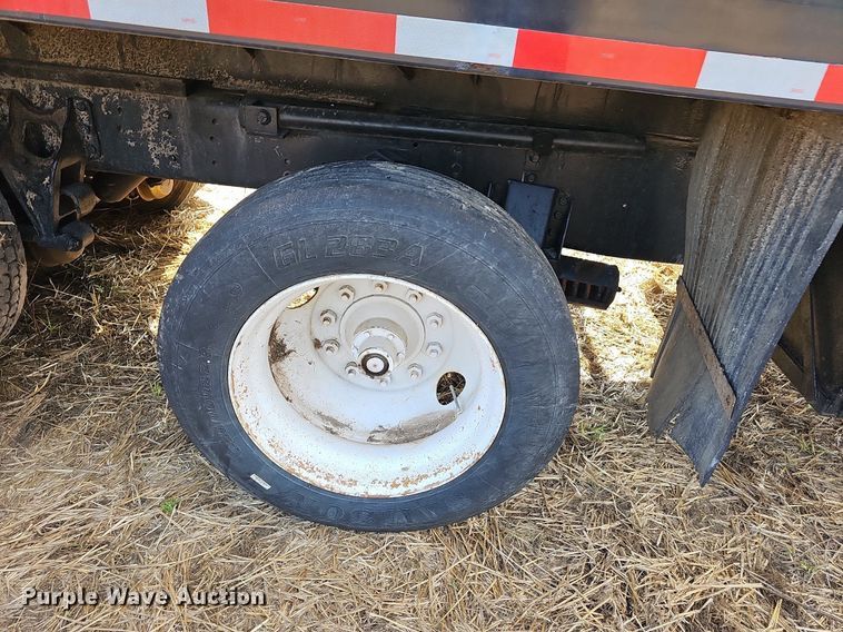 image for item NT9912 1988 International F9370  grain truck with trailer