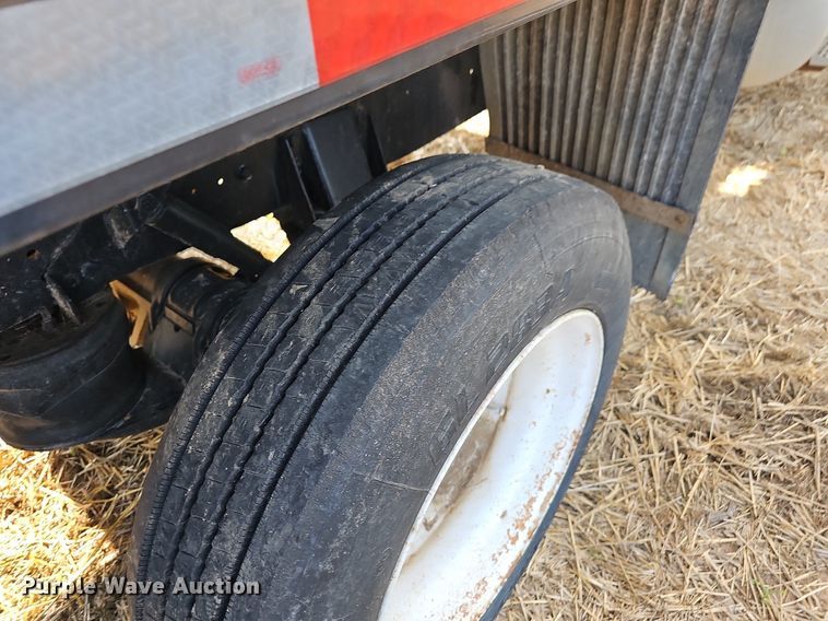 image for item NT9912 1988 International F9370  grain truck with trailer