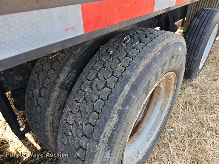 image for item NT9912 1988 International F9370  grain truck with trailer