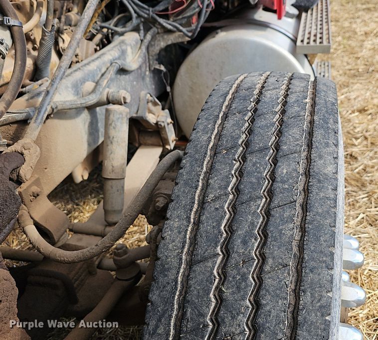 image for item NT9912 1988 International F9370  grain truck with trailer