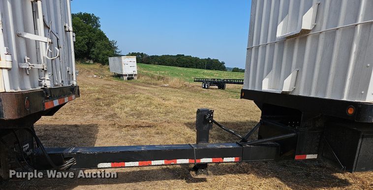 image for item NT9912 1988 International F9370  grain truck with trailer