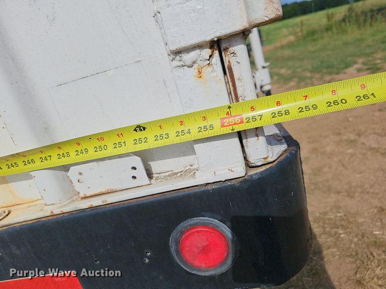 image for item NT9912 1988 International F9370  grain truck with trailer