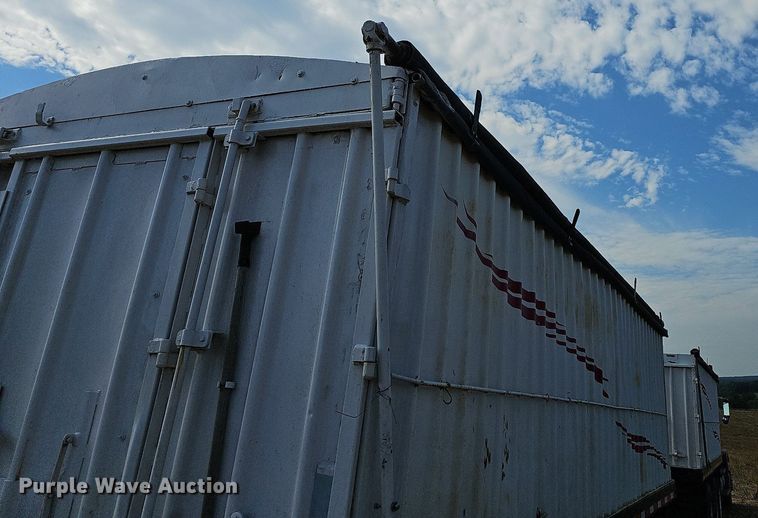 image for item NT9912 1988 International F9370  grain truck with trailer