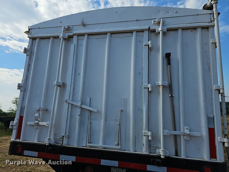 image for item NT9912 1988 International F9370  grain truck with trailer