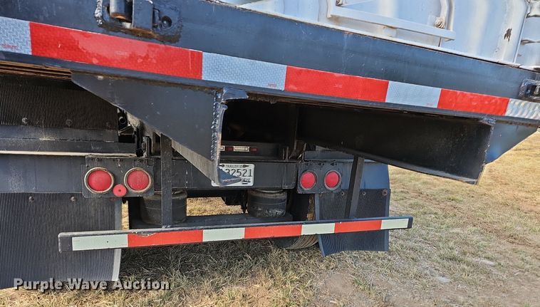 image for item NT9912 1988 International F9370  grain truck with trailer