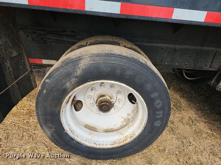 image for item NT9912 1988 International F9370  grain truck with trailer