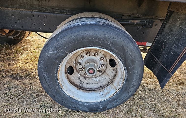 image for item NT9912 1988 International F9370  grain truck with trailer