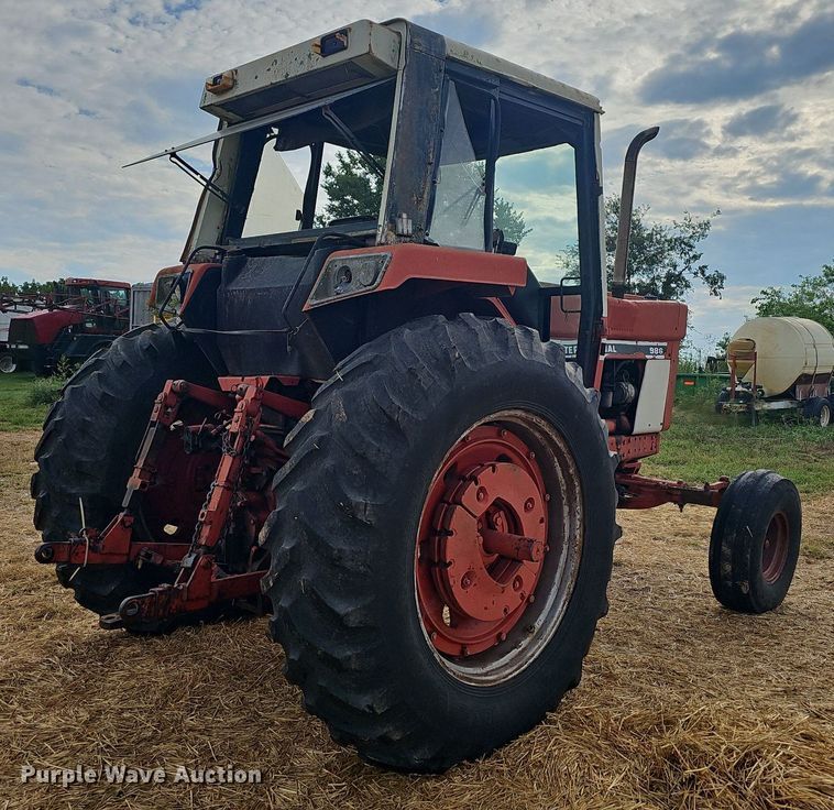image for item NT9913 1977 International 986  tractor