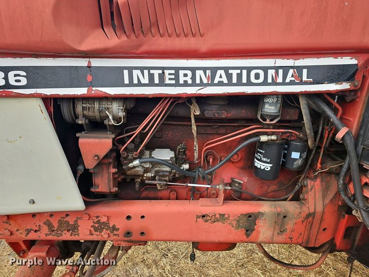 image for item NT9913 1977 International 986  tractor